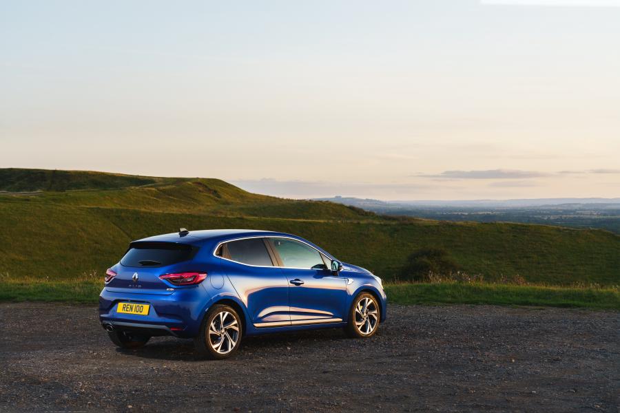  Renault Clio R.S. Line 2019 года  (UK) (фото 13 из 40)